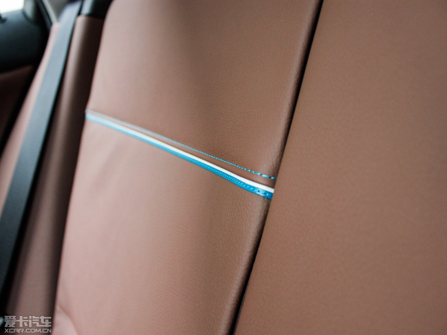 2013RX1 xDrive 20i XOӋb