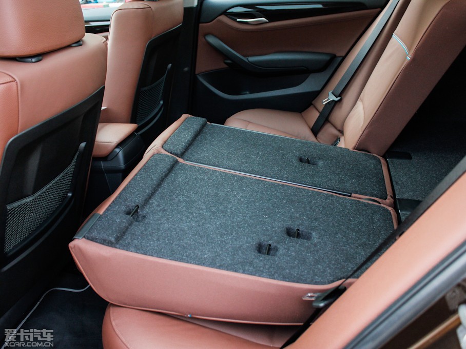 2013RX1 xDrive 20i XOӋb