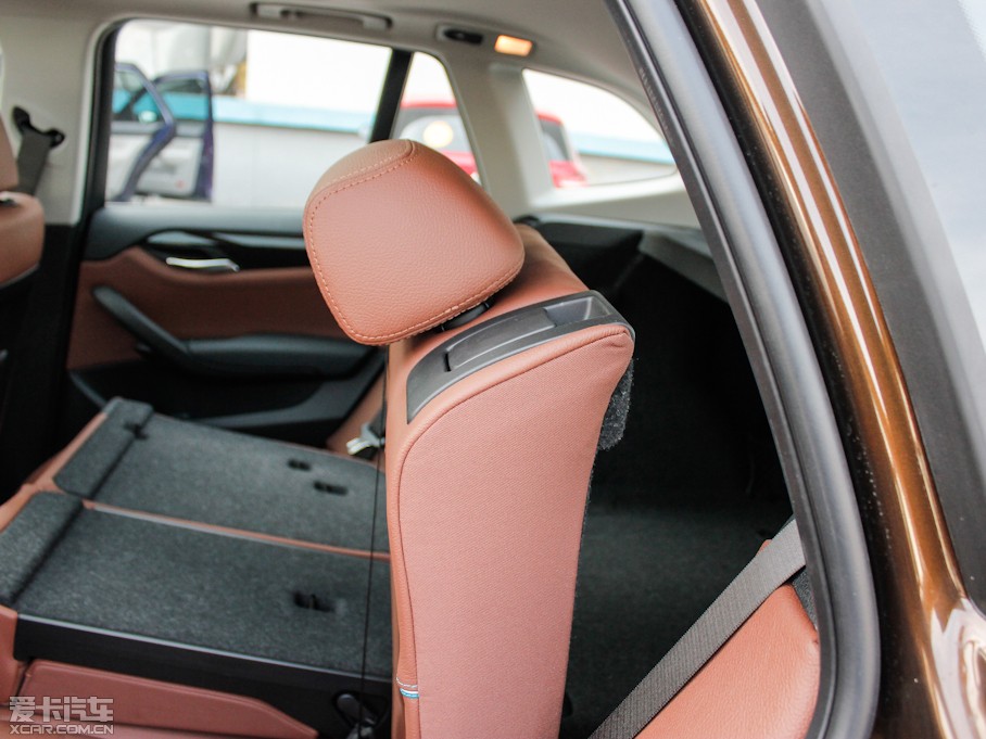 2013RX1 xDrive 20i XOӋb