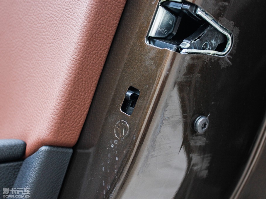 2013RX1 xDrive 20i XOӋb