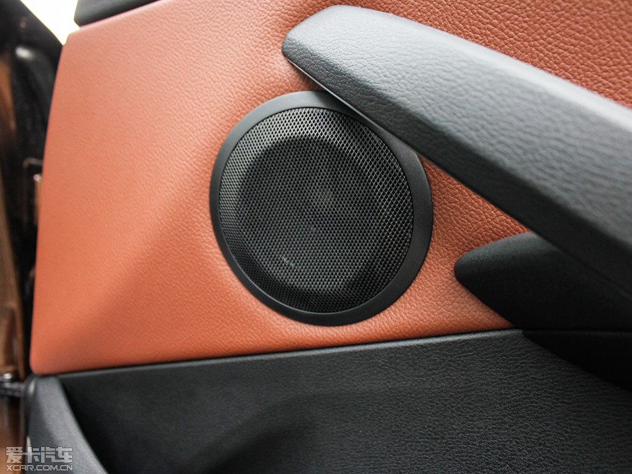 2013RX1 xDrive 20i XOӋb