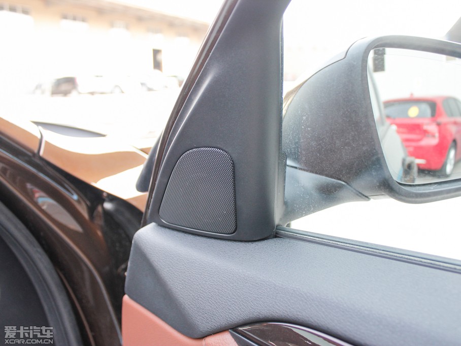 2013RX1 xDrive 20i XOӋb