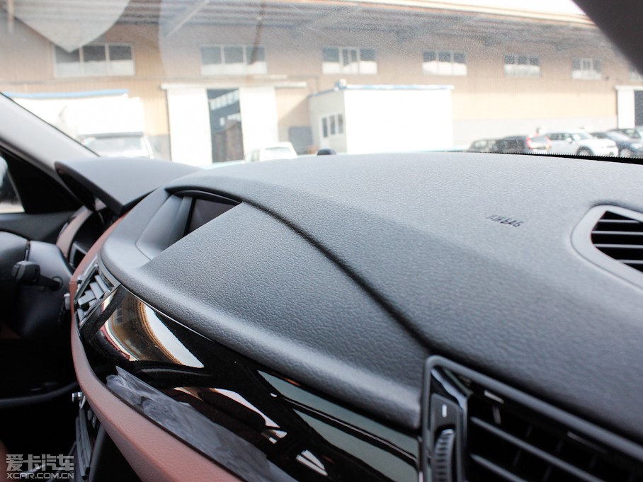 2013��RX1 xDrive 20i X�OӋ���b