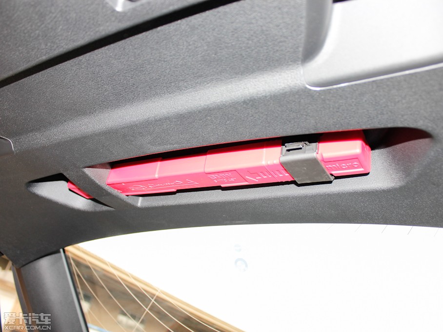 2013��RX1 xDrive 20i X�OӋ���b