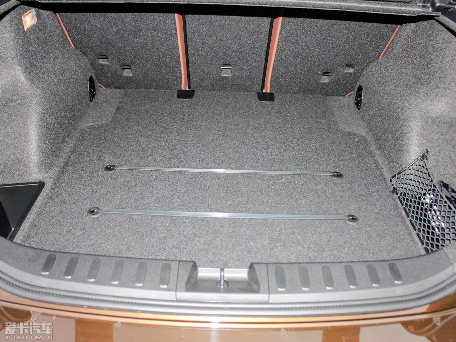 2013��RX1 xDrive 20i X�OӋ���b