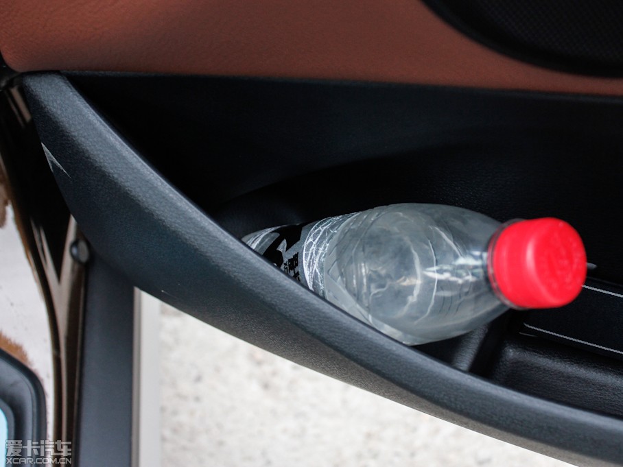 2013RX1 xDrive 20i XOӋb