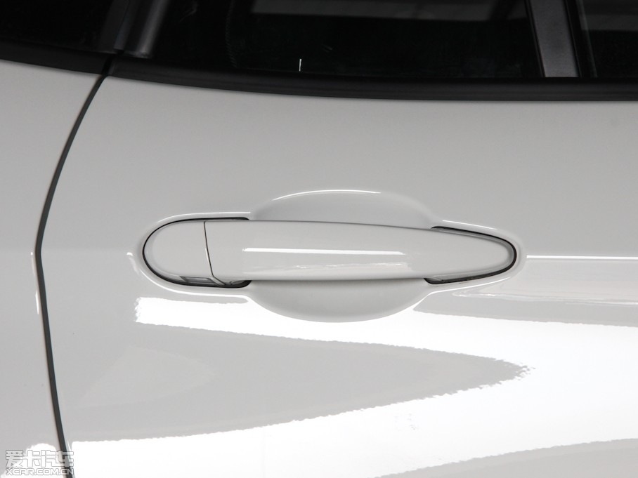 2013RX1 sDrive 20i \OӋb