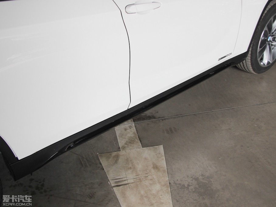 2013RX1 sDrive 20i \OӋb