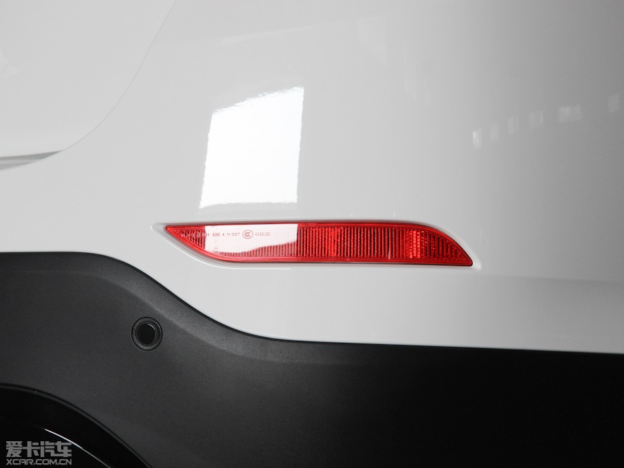 2013RX1 sDrive 20i \OӋb