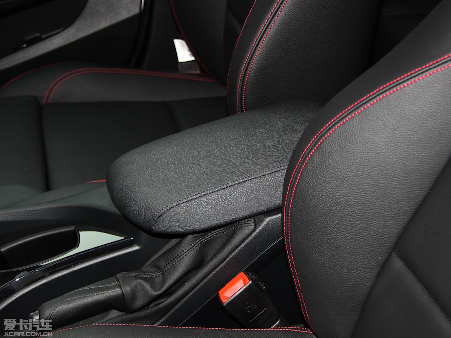 2013RX1 sDrive 20i \OӋb