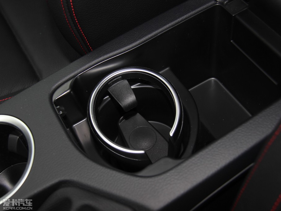 2013RX1 sDrive 20i \OӋb