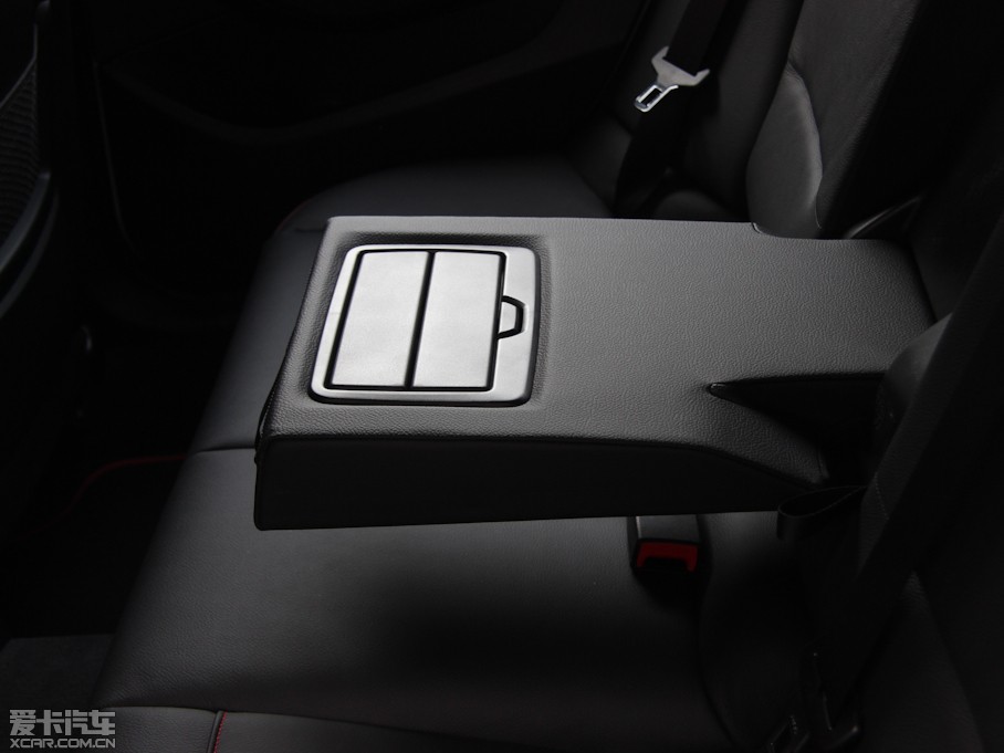 2013RX1 sDrive 20i \OӋb