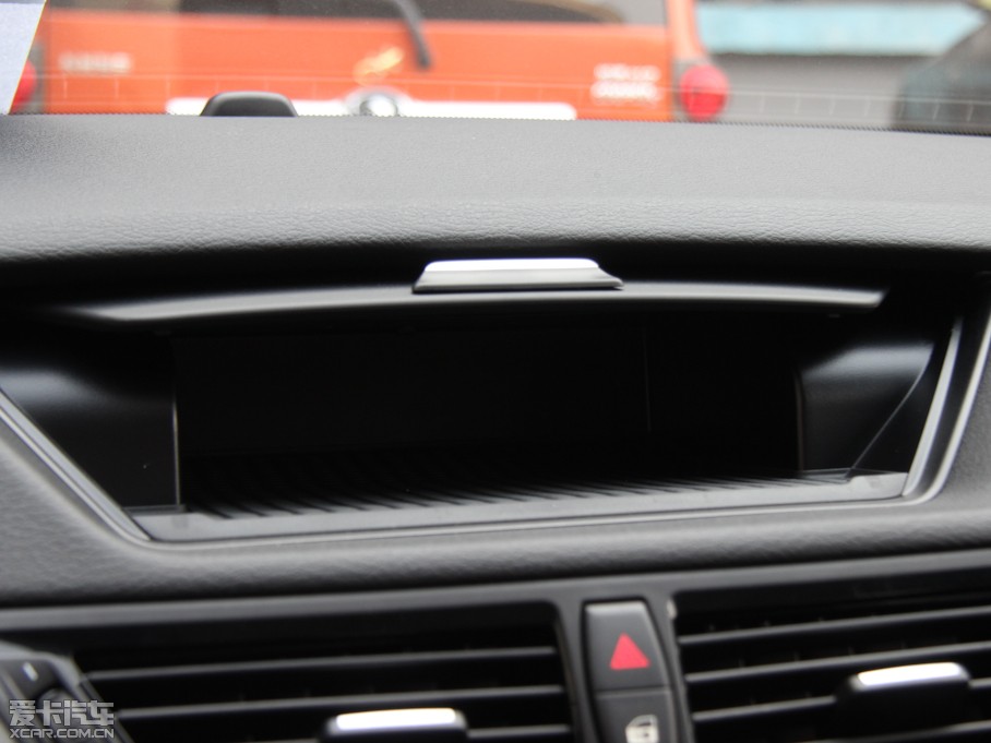 2013RX1 sDrive 20i \OӋb