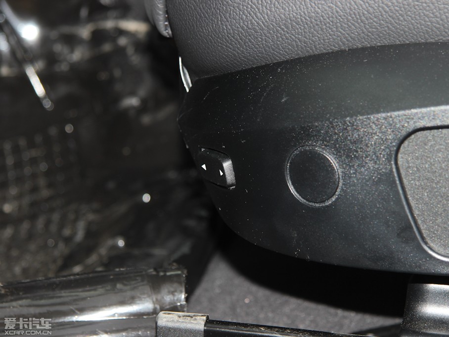 2013RX1 sDrive 20i \OӋb