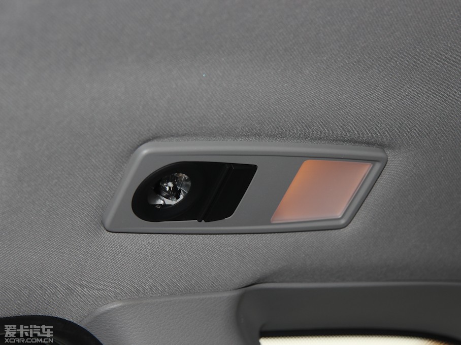 2013RX1 sDrive 20i \OӋb