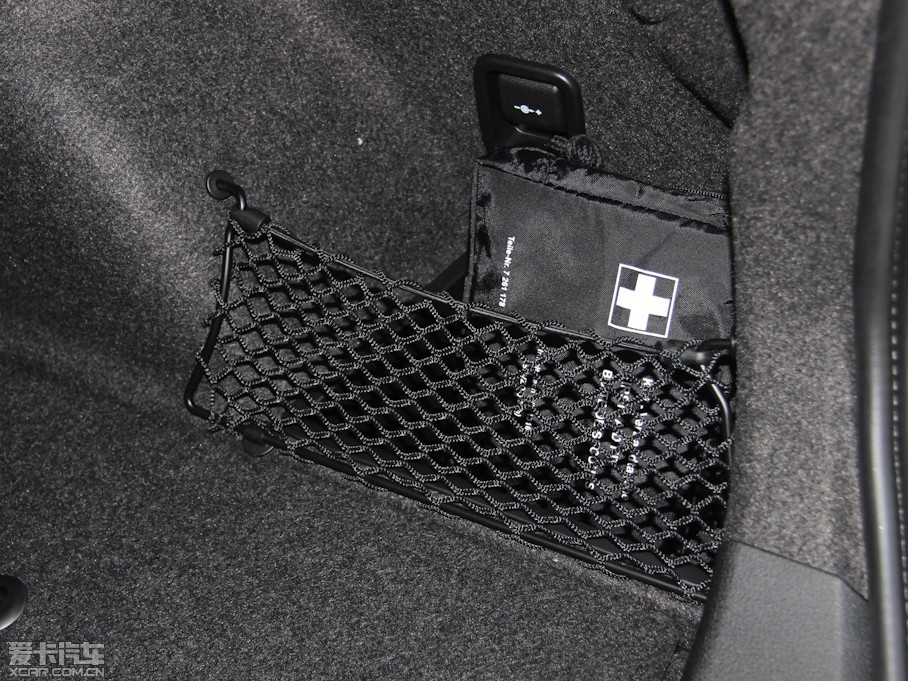 2013RX1 sDrive 20i \OӋb