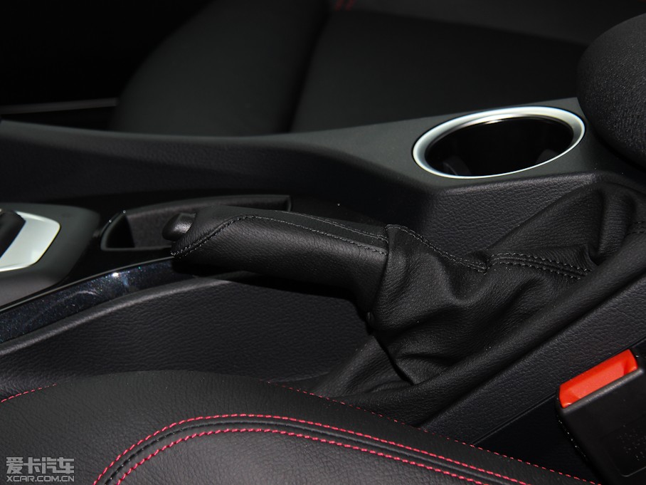 2013RX1 sDrive 20i \OӋb