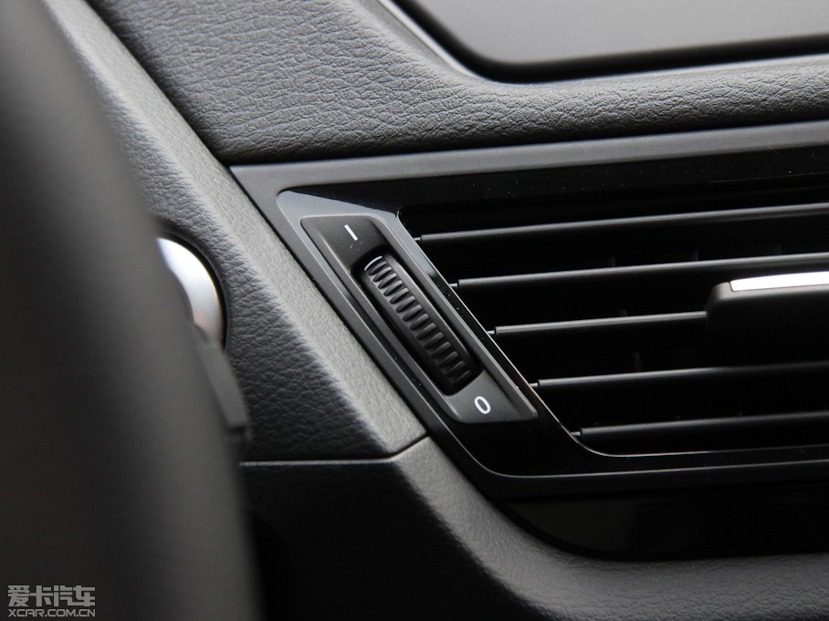 2013RX1 sDrive 20i \OӋb