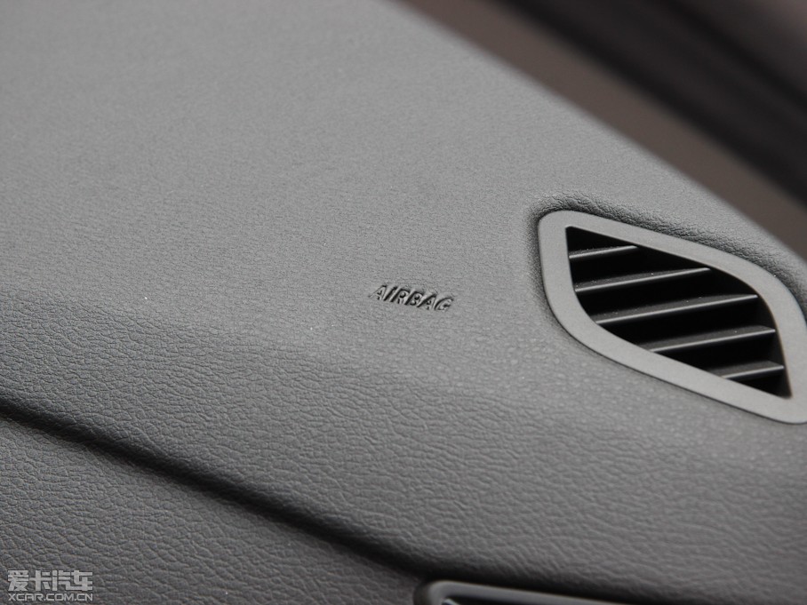 2013RX1 sDrive 20i \OӋb