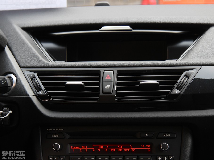 2013RX1 sDrive 20i \OӋb