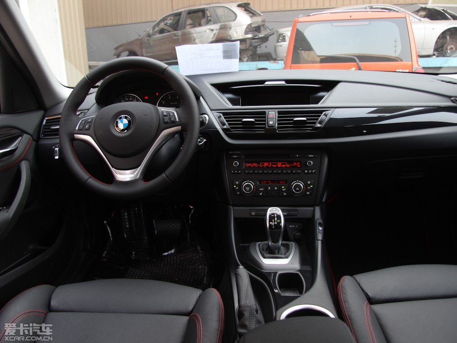 2013RX1 sDrive 20i \OӋb