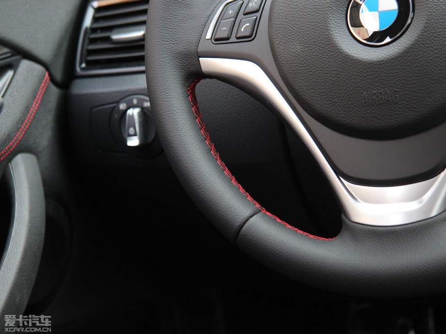 2013RX1 sDrive 20i \OӋb