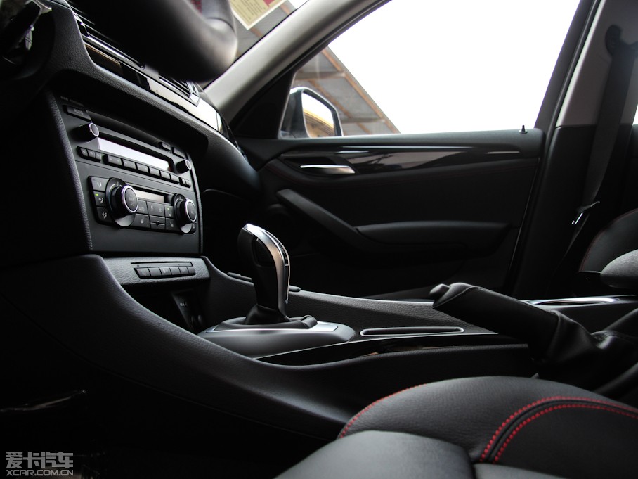 2013RX1 sDrive 20i \OӋb