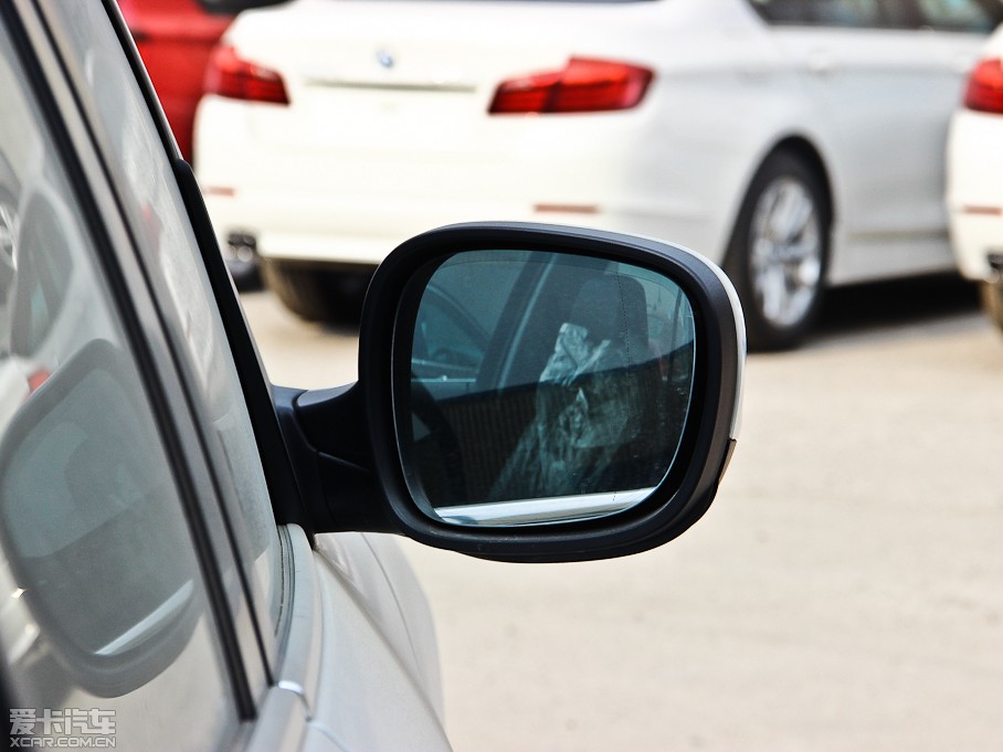 2013RX1 xDrive 28i XOӋb