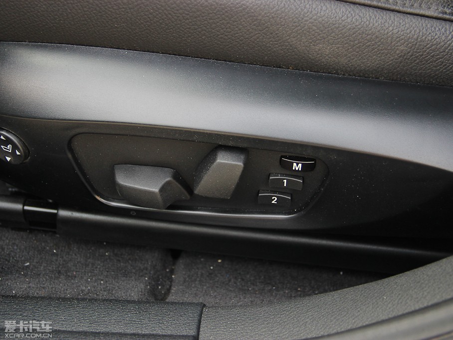 2013RX1 xDrive 28i XO(sh)Ӌ(j)b