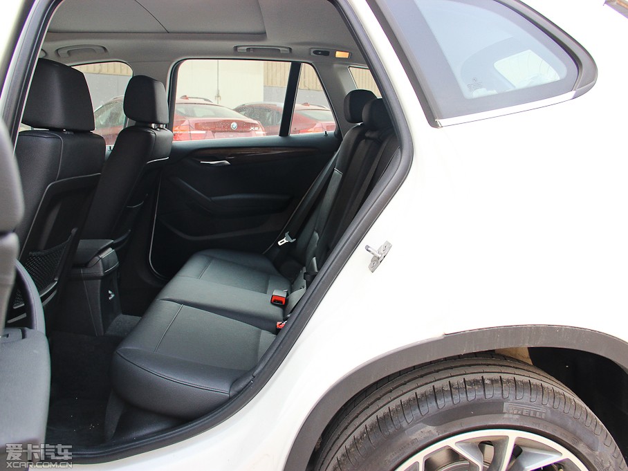 2013RX1 xDrive 28i XOӋb