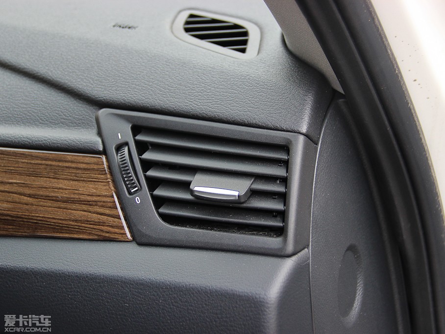 2013RX1 xDrive 28i XOӋb