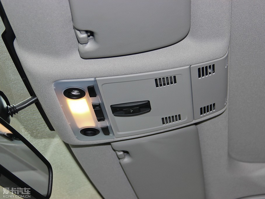 2013RX1 xDrive 28i XOӋb