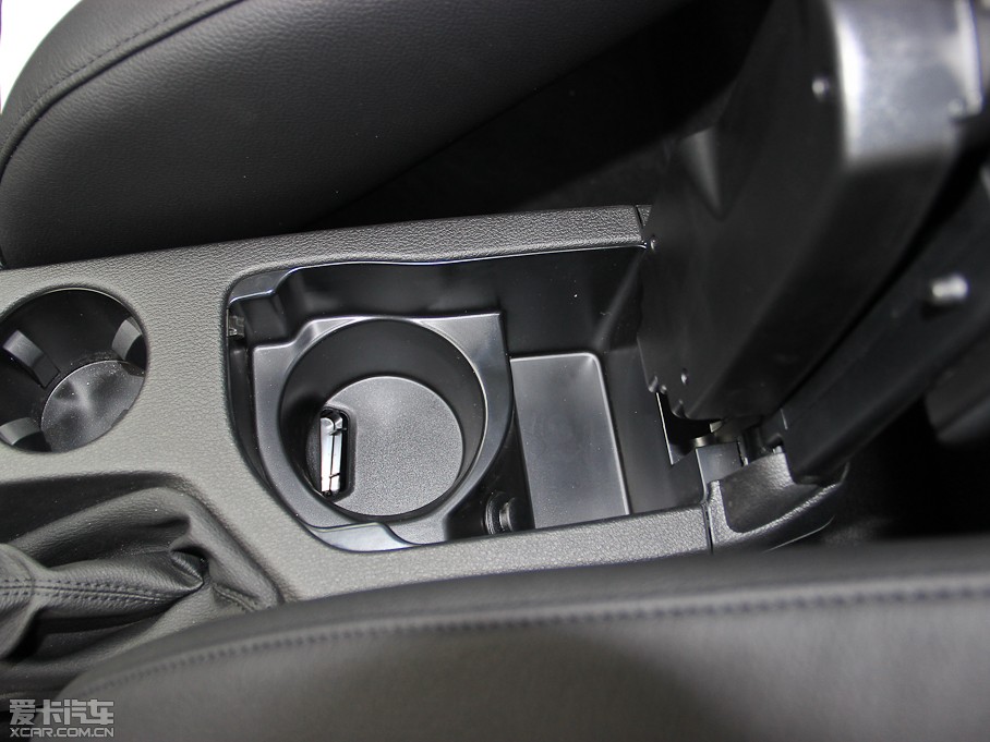 2013RX1 xDrive 28i XOӋb