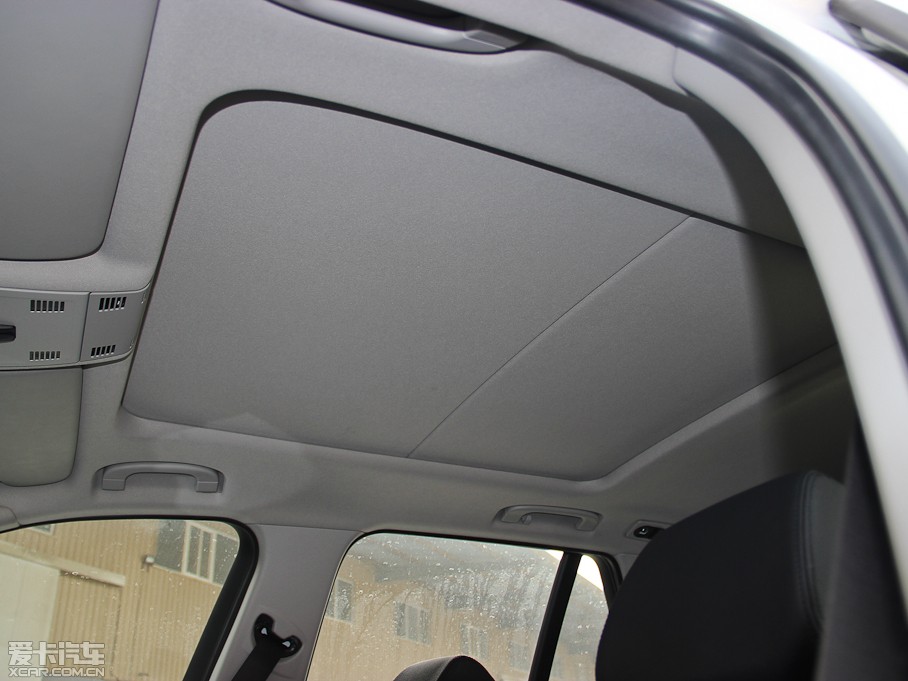 2013RX1 xDrive 28i XOӋb