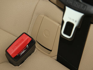 2013sDrive 18i I(lng) g