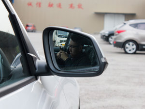 2013款sDrive 18i 时尚型 细节外观
