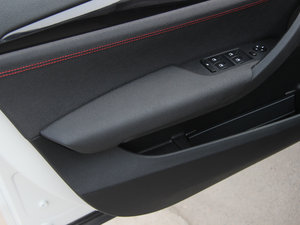 2013sDrive 20i \OӋb g