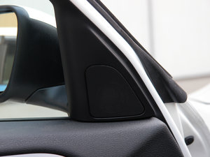 2013sDrive 20i \OӋb п؅^