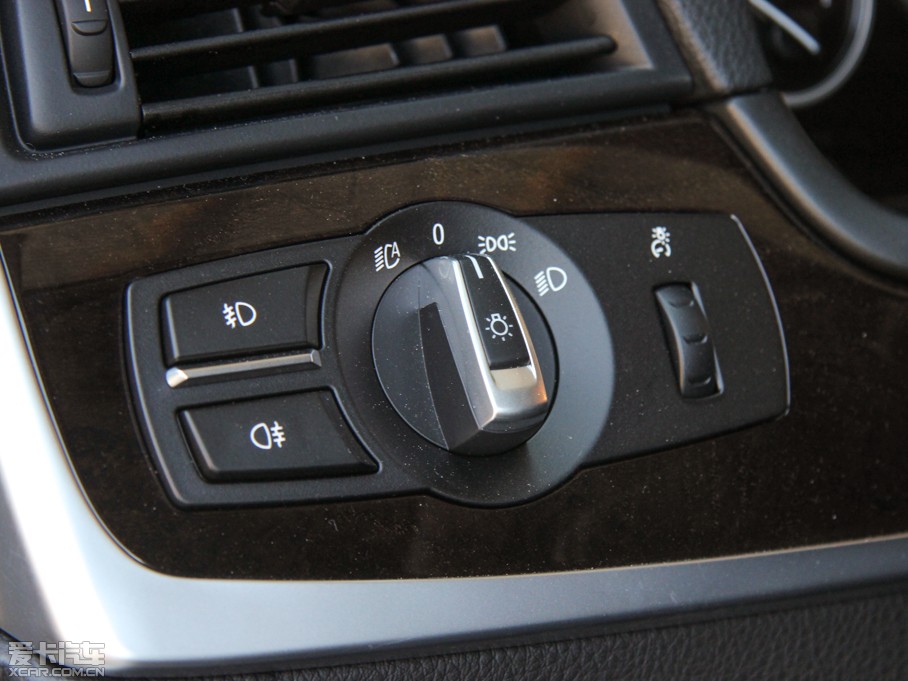 2014R5ϵ 530Li I(lng)