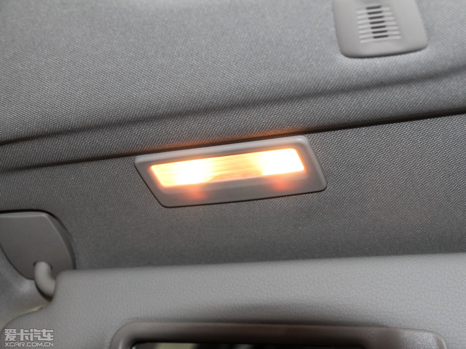 2014R5ϵ 528Li xDrive AOӋb