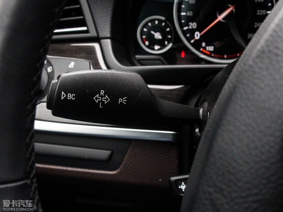 2014R5ϵ 528Li xDrive AOӋb