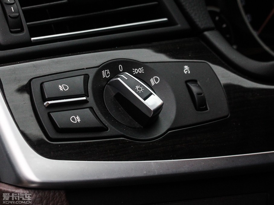 2014R5ϵ 528Li xDrive AOӋb