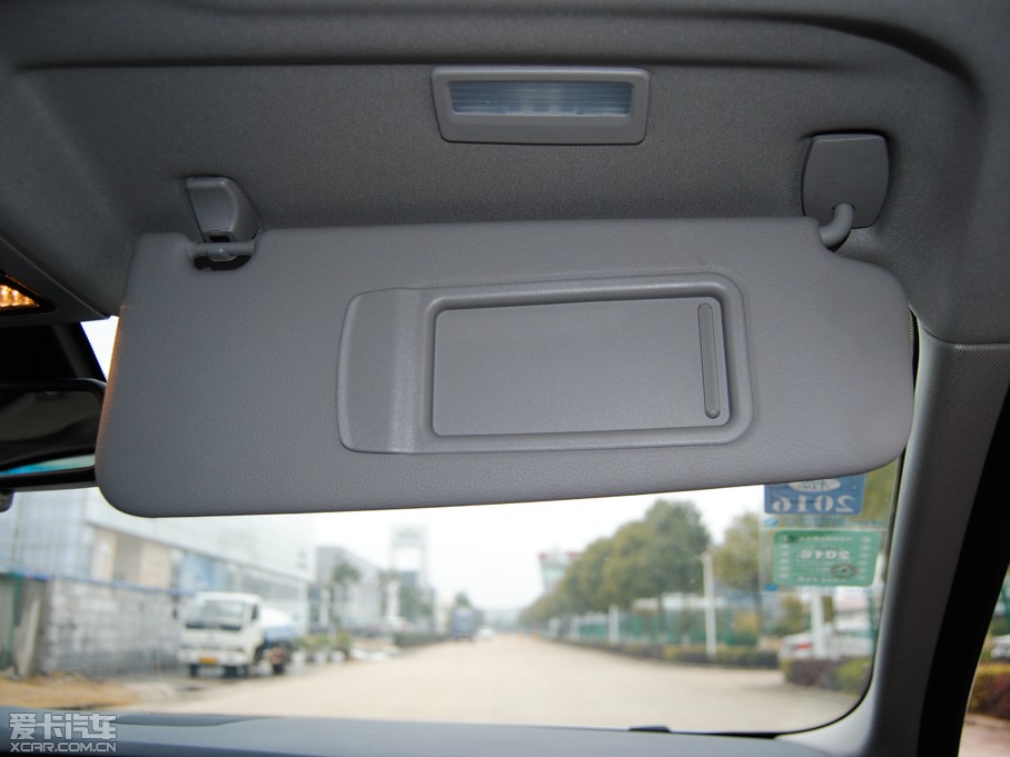 2014R5ϵ 528Li xDrive LOӋb