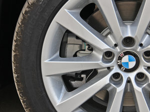 2014528Li xDrive I ^