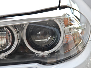 2014528Li xDrive I ^