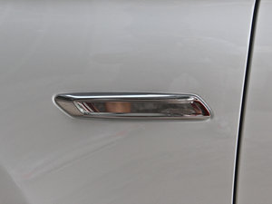 2014528Li xDrive I ^