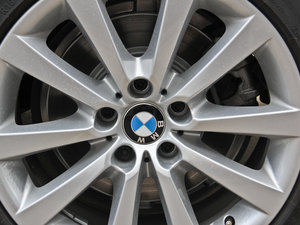 2014528Li xDrive I ^