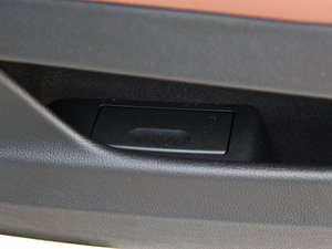 2014528Li xDrive I g