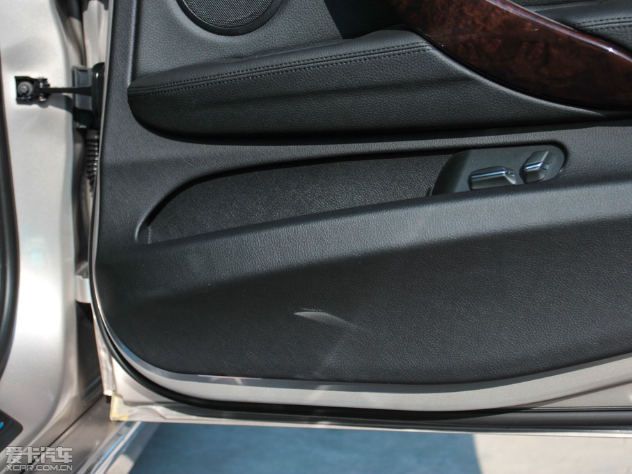 2014R3ϵ 320Li AOӋb