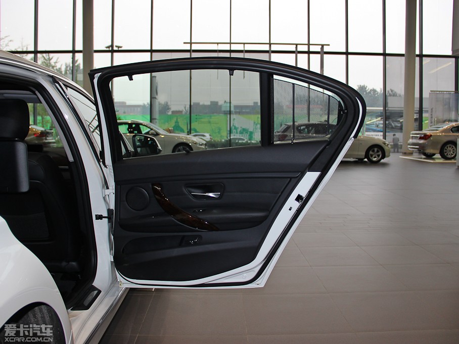 2014R3ϵ 328Li AOӋb